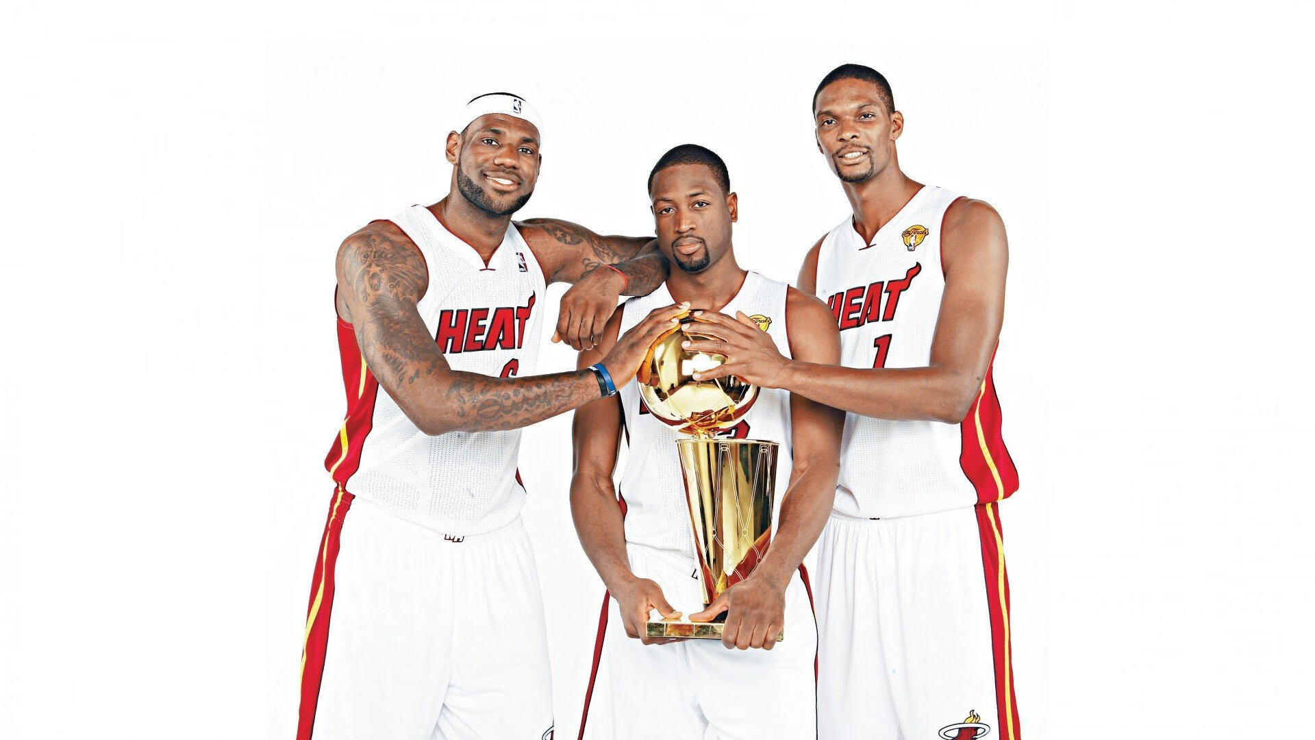 拜仁控球压制战术击溃对手防线，拜仁防守