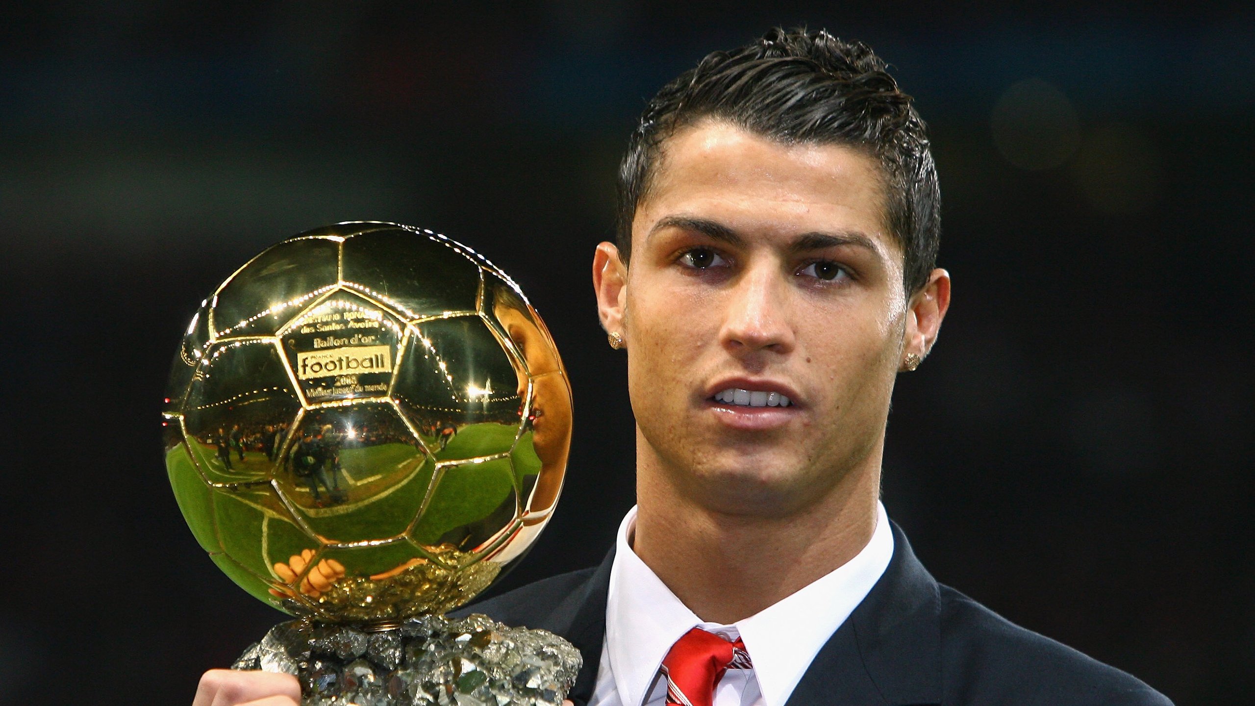 欧洲杯史诗逆转：永不放弃的足球精神，欧洲杯的魅力